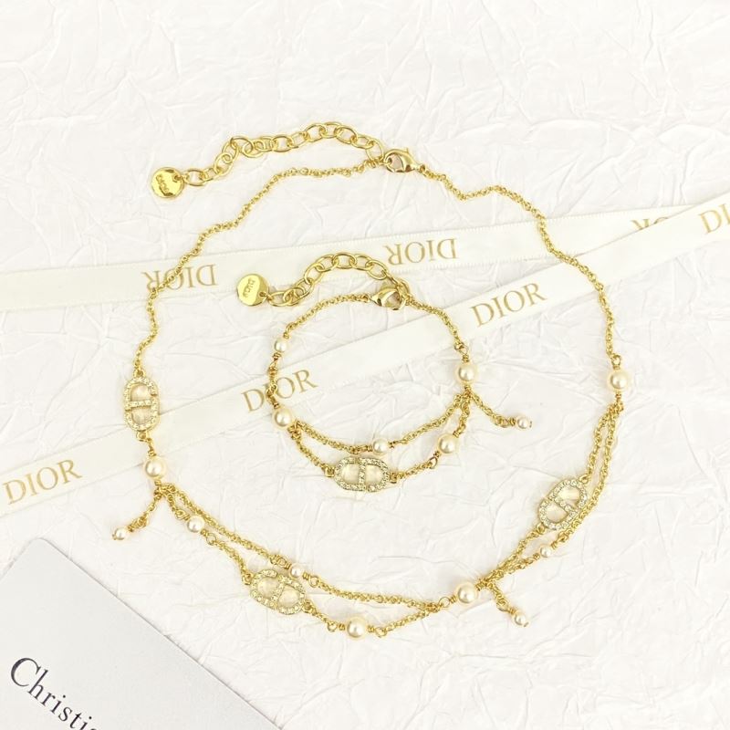 chr1st1an D10r necklaces